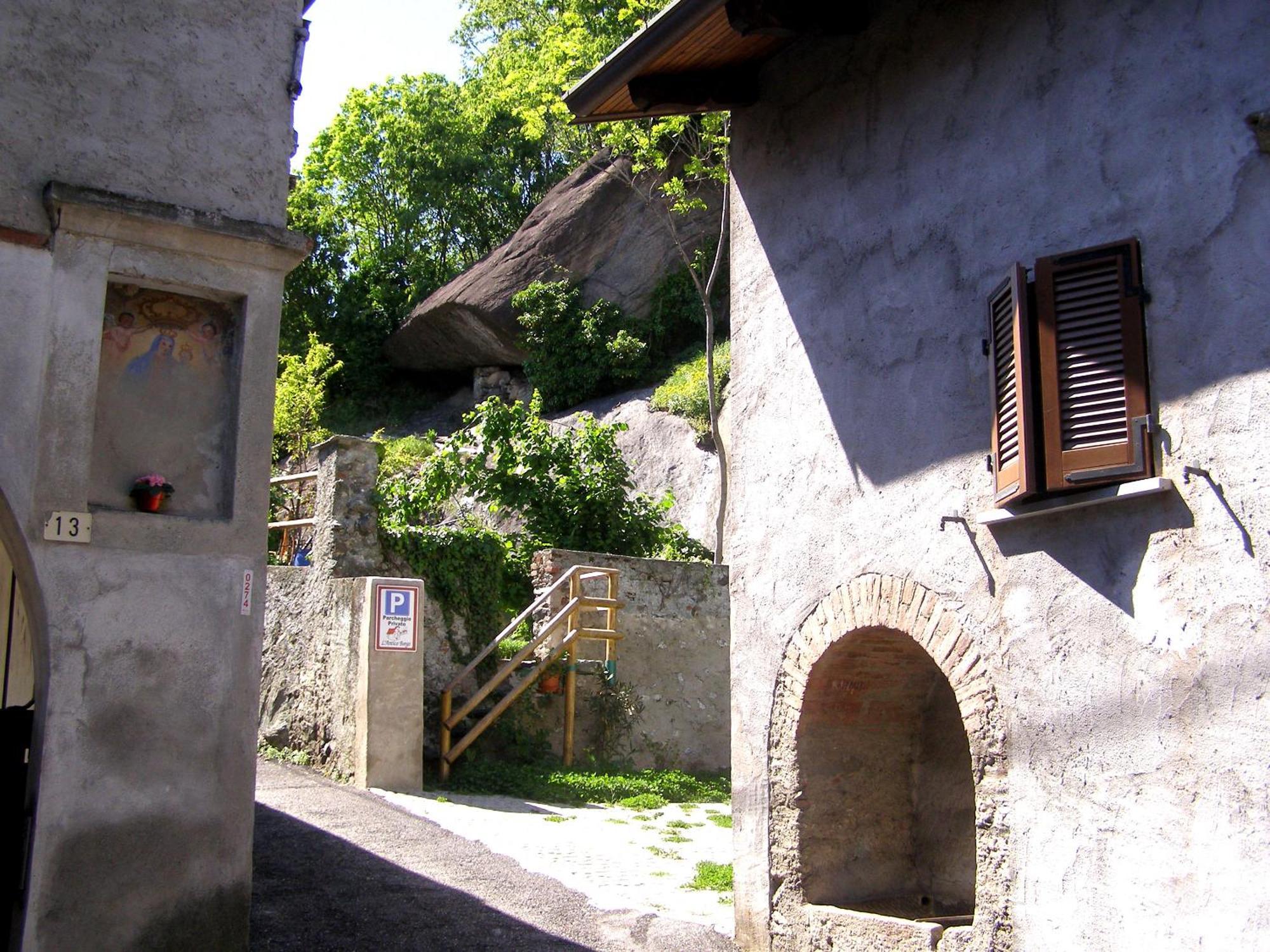 L'Antico Borgo Rooms Rental Caprie ภายนอก รูปภาพ