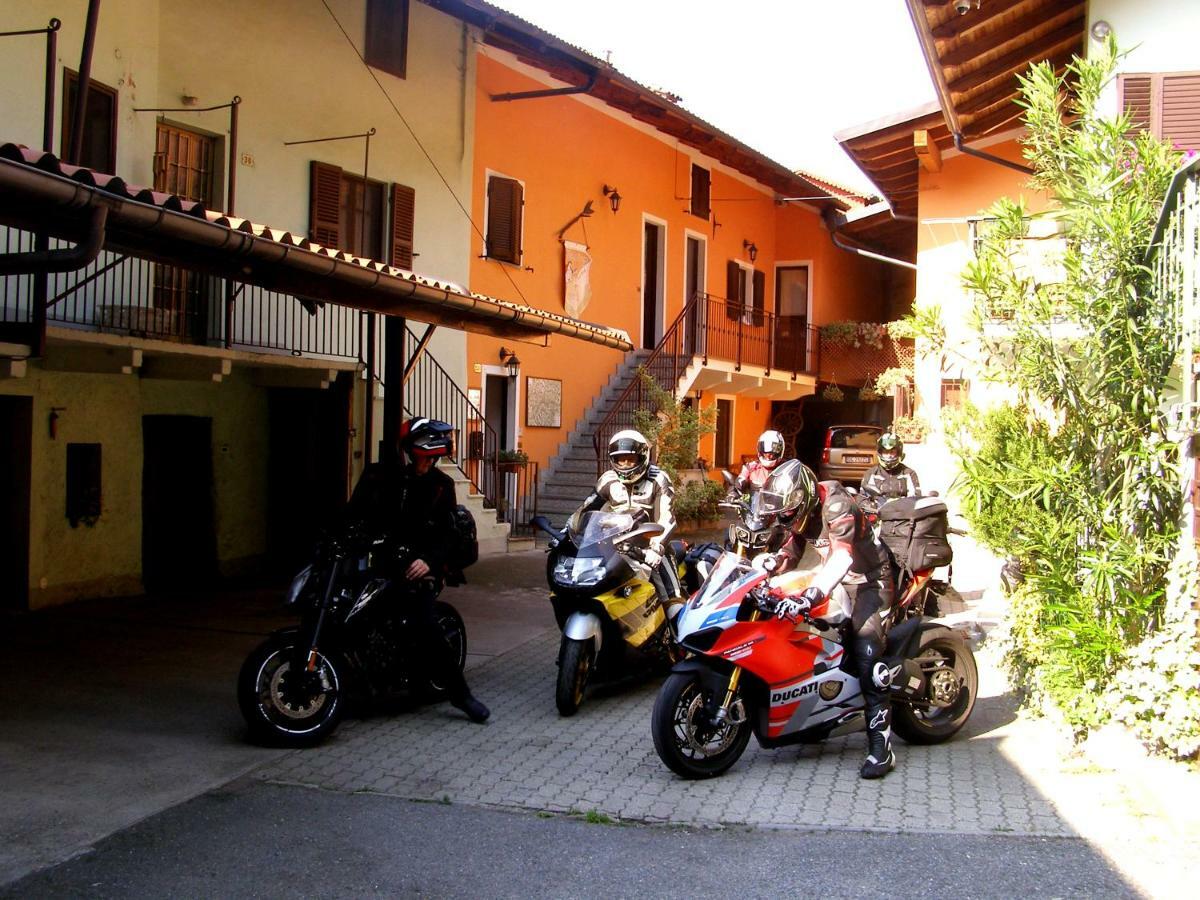 L'Antico Borgo Rooms Rental Caprie ภายนอก รูปภาพ