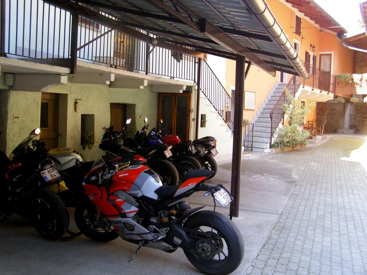 L'Antico Borgo Rooms Rental Caprie ภายนอก รูปภาพ